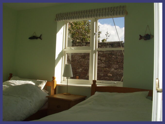 Chough Cottage Twin bedroom